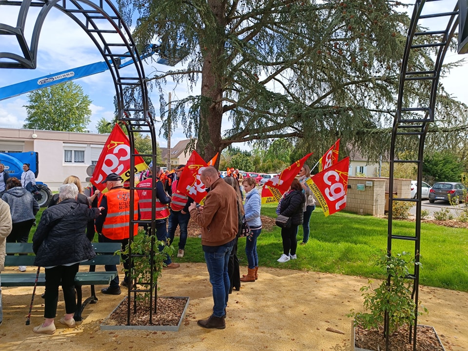 Châtellerault : 60 personnes pour dire non a la privatisation du&nbsp;CCAS