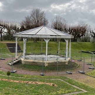 Sauvegardons le patrimoine de Loudun : un collectif citoyen se mobilise pour la préservation de l’architecture urbaine et paysagère