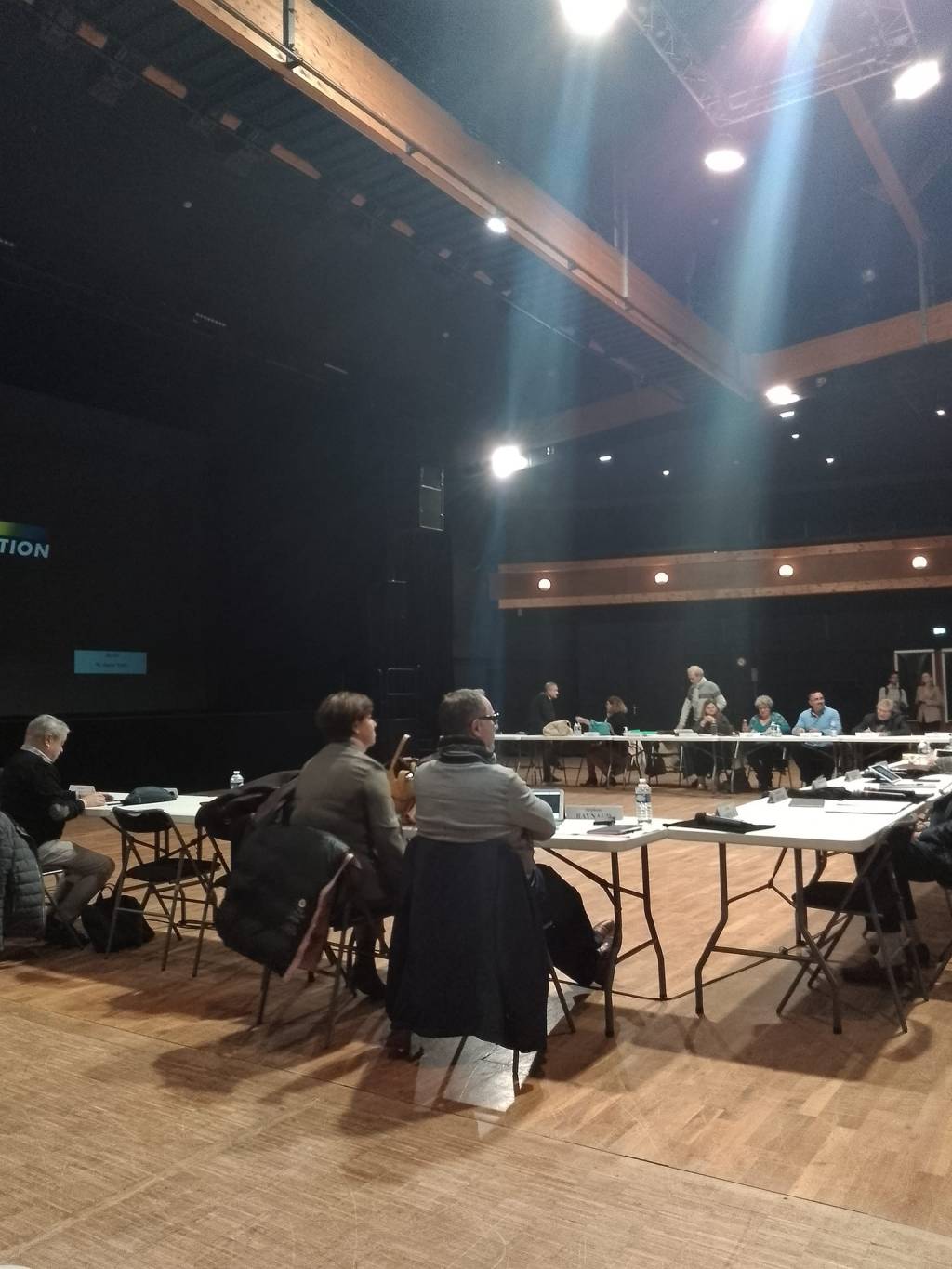 Du côté de Châtellerault : Conseil municipal animé