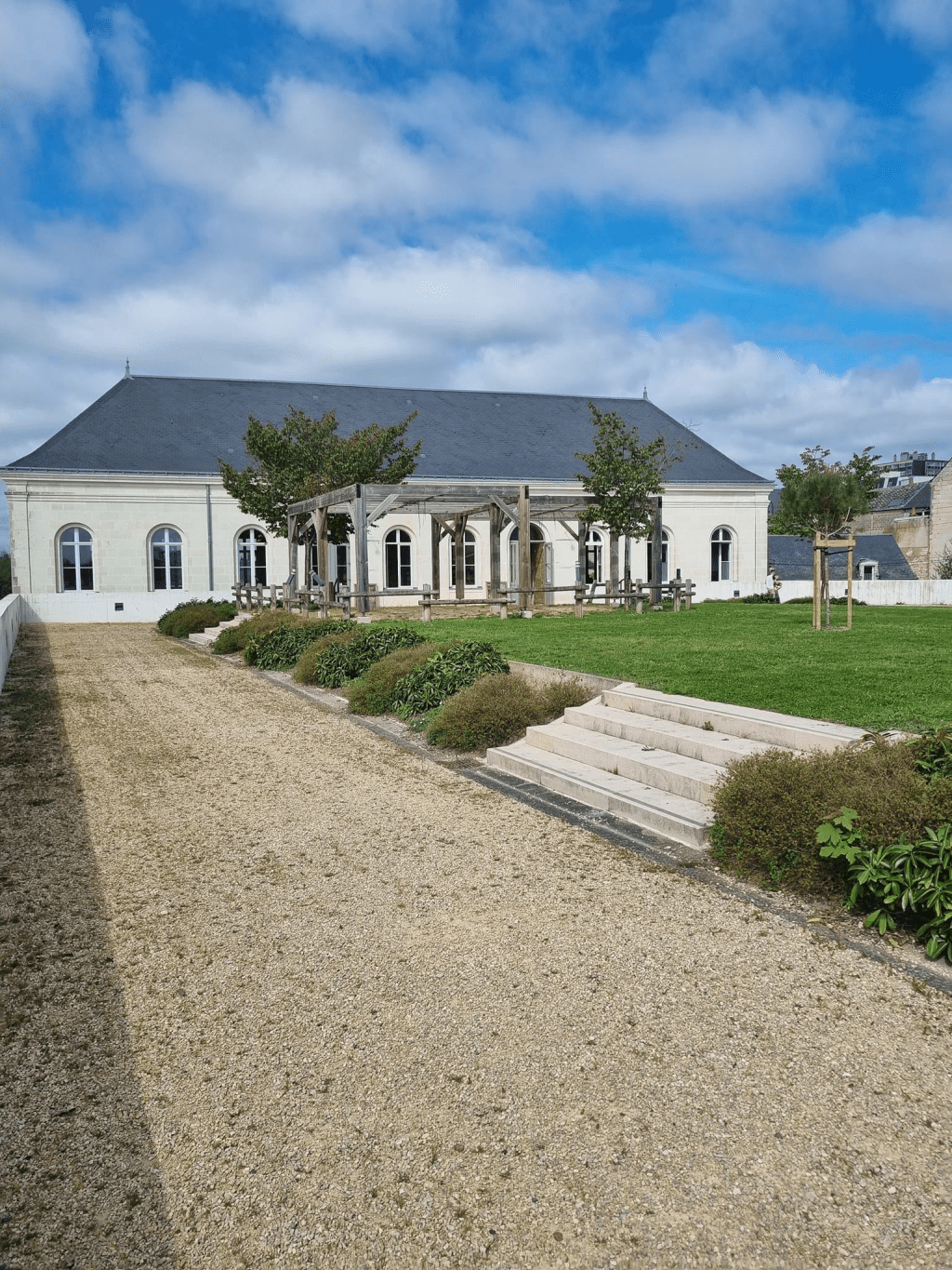 Le Levrette Café : Un Nouveau Départ pour&nbsp;Châtellerault